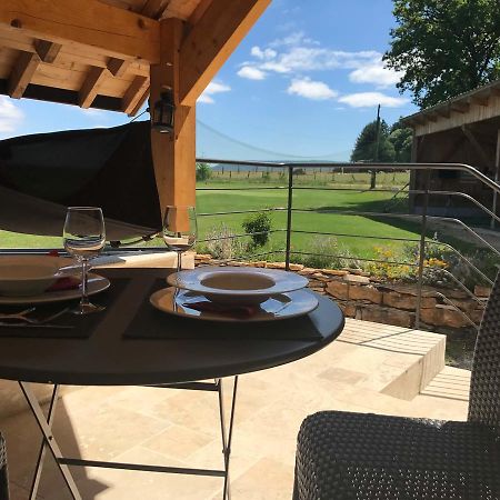ホテル Golf De La Chassagne Mâlain エクステリア 写真