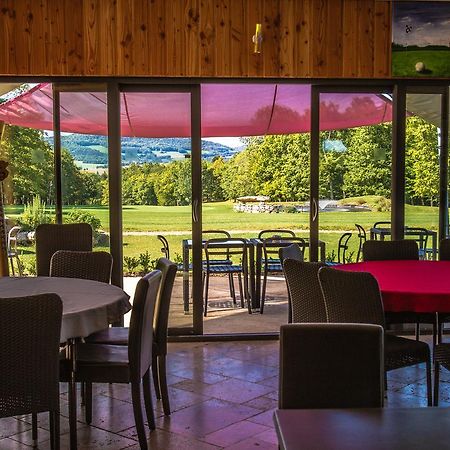 ホテル Golf De La Chassagne Mâlain エクステリア 写真